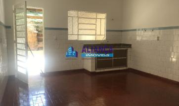 CASA COM 3 QUARTOS PARA  ALUGAR NO JARDIM BRASIL