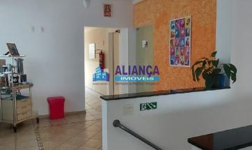 PRÉDIO A VENDA EM SERRA NEGRA