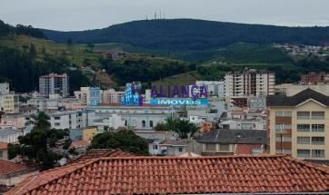 PRÉDIO A VENDA EM SERRA NEGRA