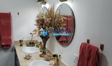 EXCELENTE IMÓVEL  ALTO PADRÃO COM PISCINA