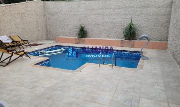 EXCELENTE IMÓVEL  ALTO PADRÃO COM PISCINA