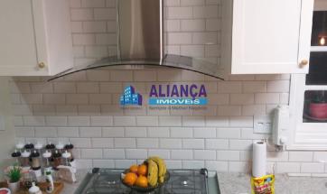 EXCELENTE IMÓVEL  ALTO PADRÃO COM PISCINA