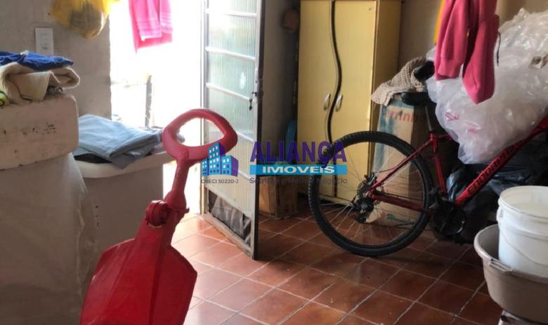 CASA COM EDÍCULA PARA VENDA!!!!
