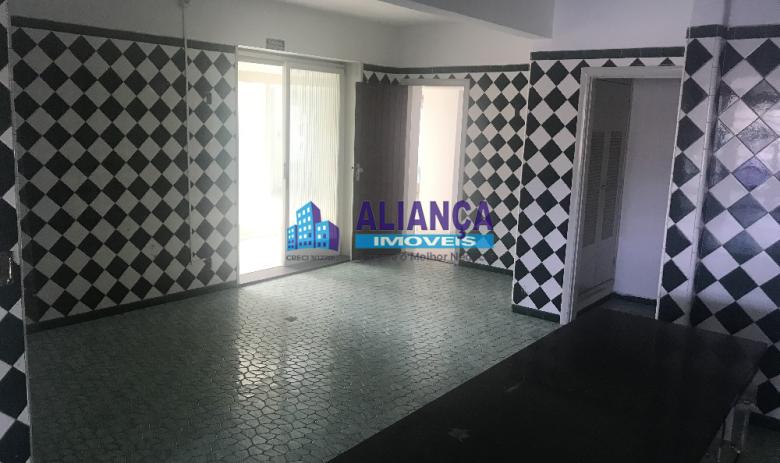 IMÓVEL COMERCIAL 
