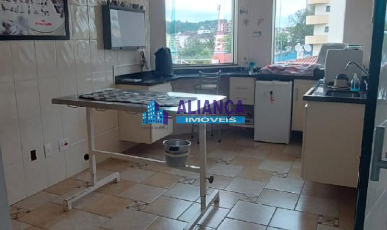 PRÉDIO A VENDA EM SERRA NEGRA