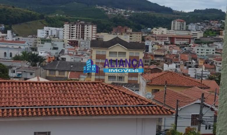 PRÉDIO A VENDA EM SERRA NEGRA
