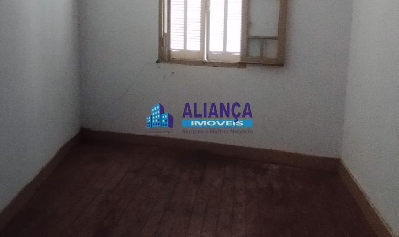 LOCAÇÃO NO CENTRO - COMERCIAL OU RESIDENCIAL