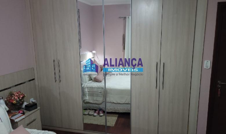 EXCELENTE IMÓVEL  ALTO PADRÃO COM PISCINA
