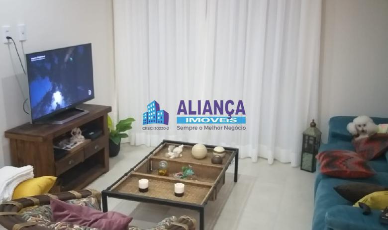 EXCELENTE IMÓVEL  ALTO PADRÃO COM PISCINA