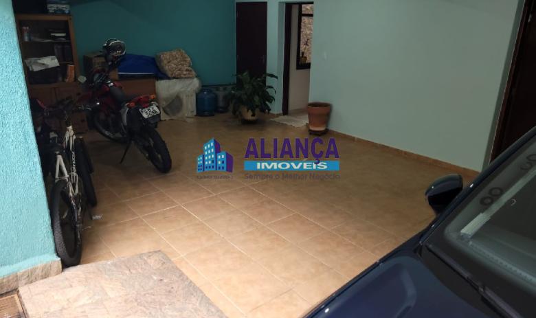 EXCELENTE IMÓVEL  ALTO PADRÃO COM PISCINA