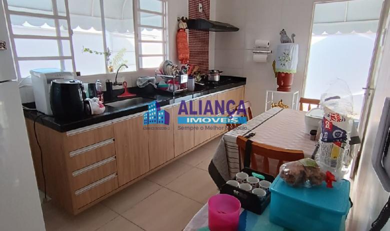 CASA PARA VENDA EM CONDOMÍNIO FECHADO 