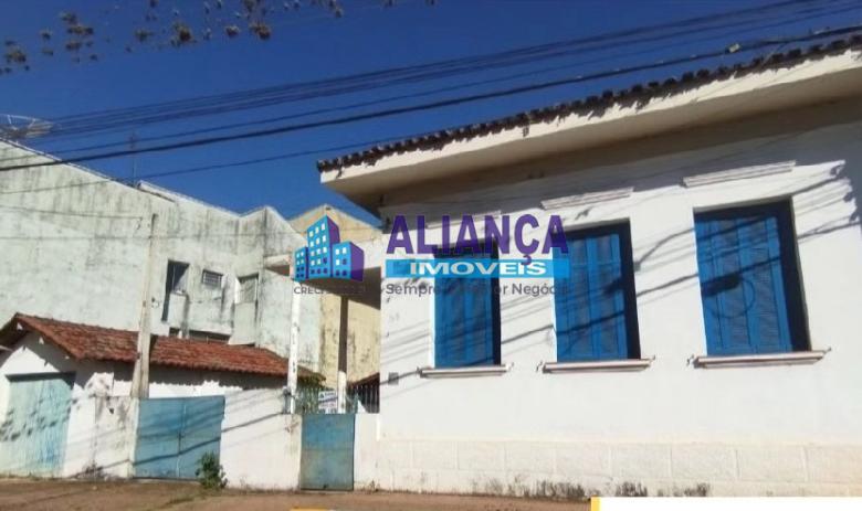 CASARÃO PARA LOCAÇÃO EM ARCADAS 