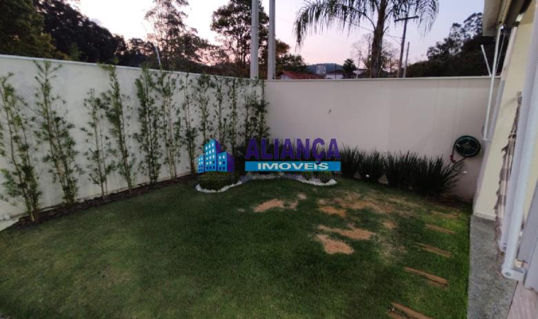 LINDA CASA PARA VENDA