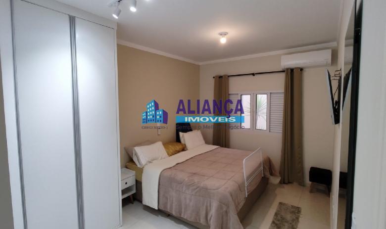 LINDA CASA PARA VENDA