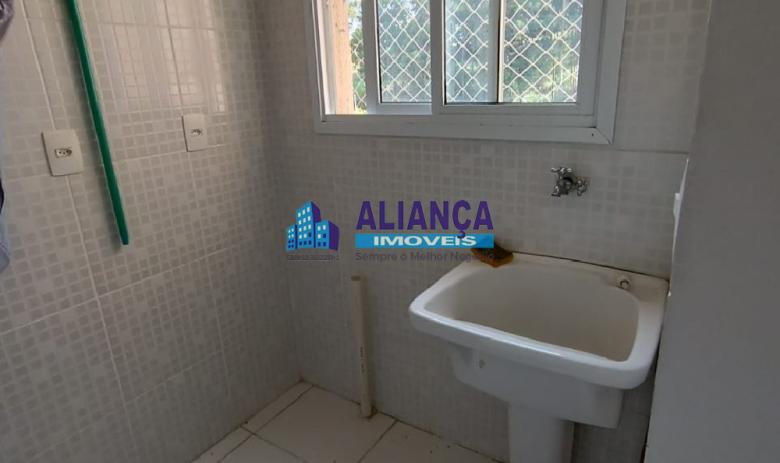 APARTAMENTO PARQUE DAS FLORES - 3 DORMITÓRIOS COM ARMÁRIOS