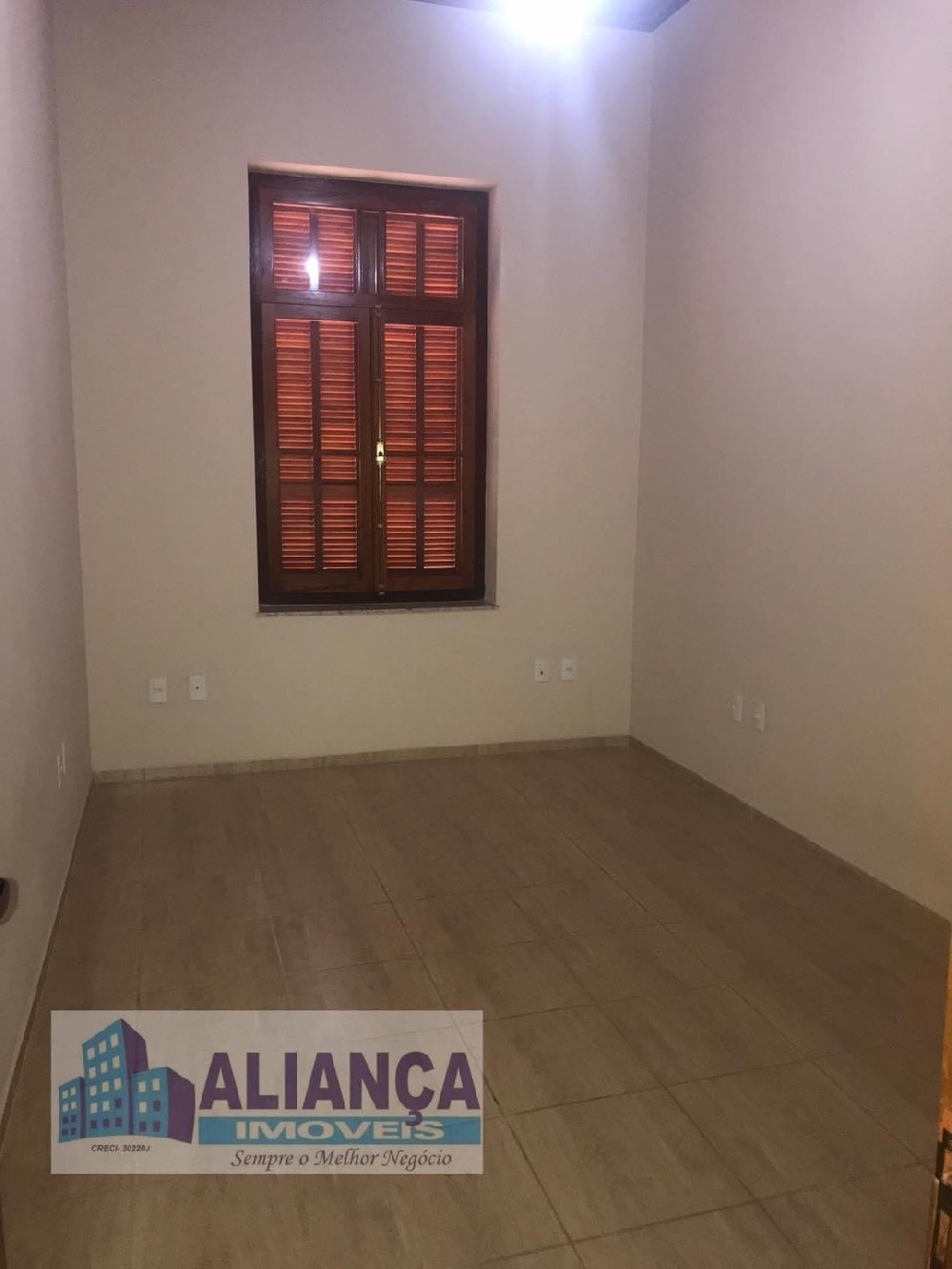 IMÓVEL COMERCIAL PARA ALUGAR NO CENTRO!!!