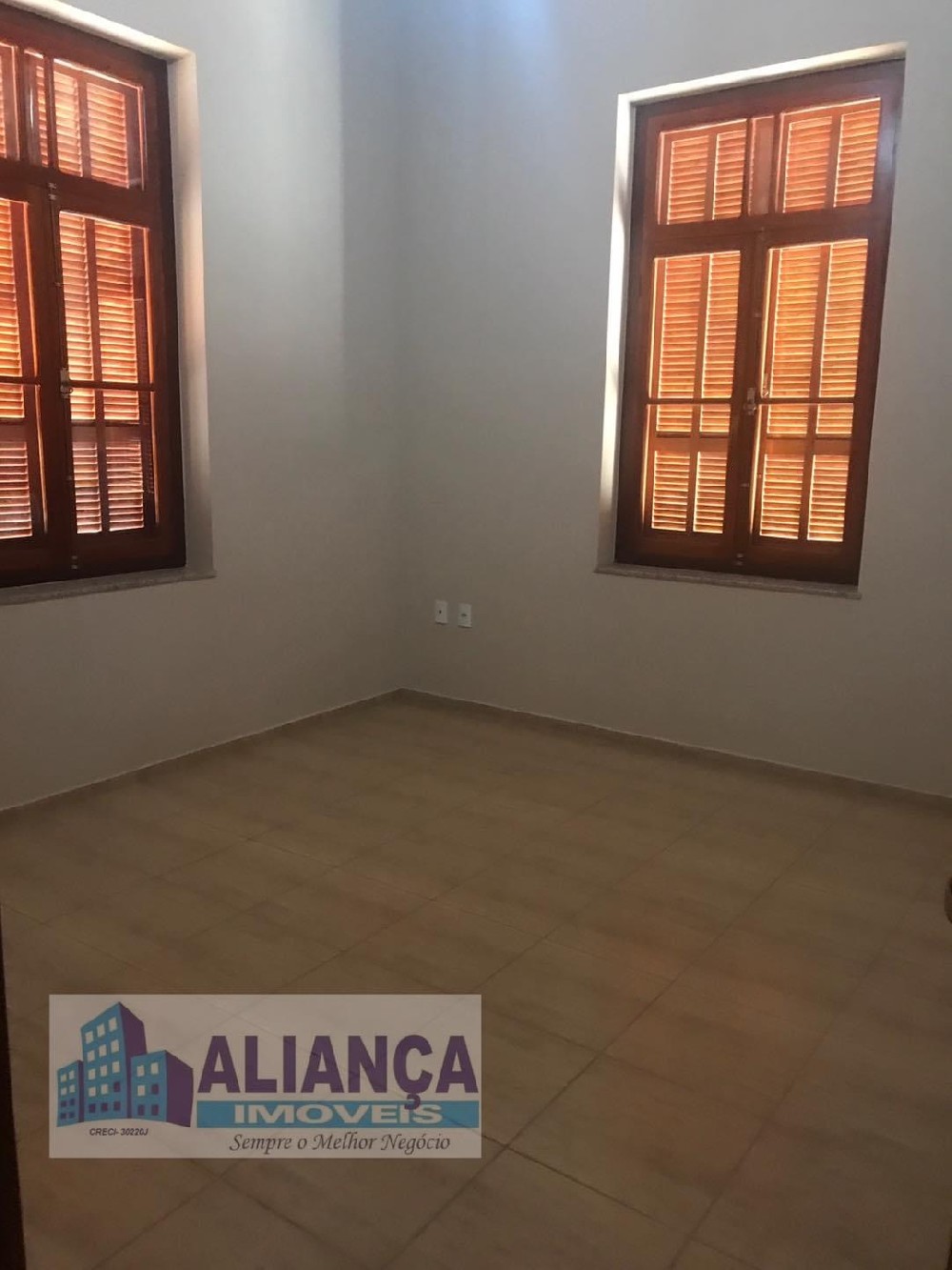 IMÓVEL COMERCIAL PARA ALUGAR NO CENTRO!!!