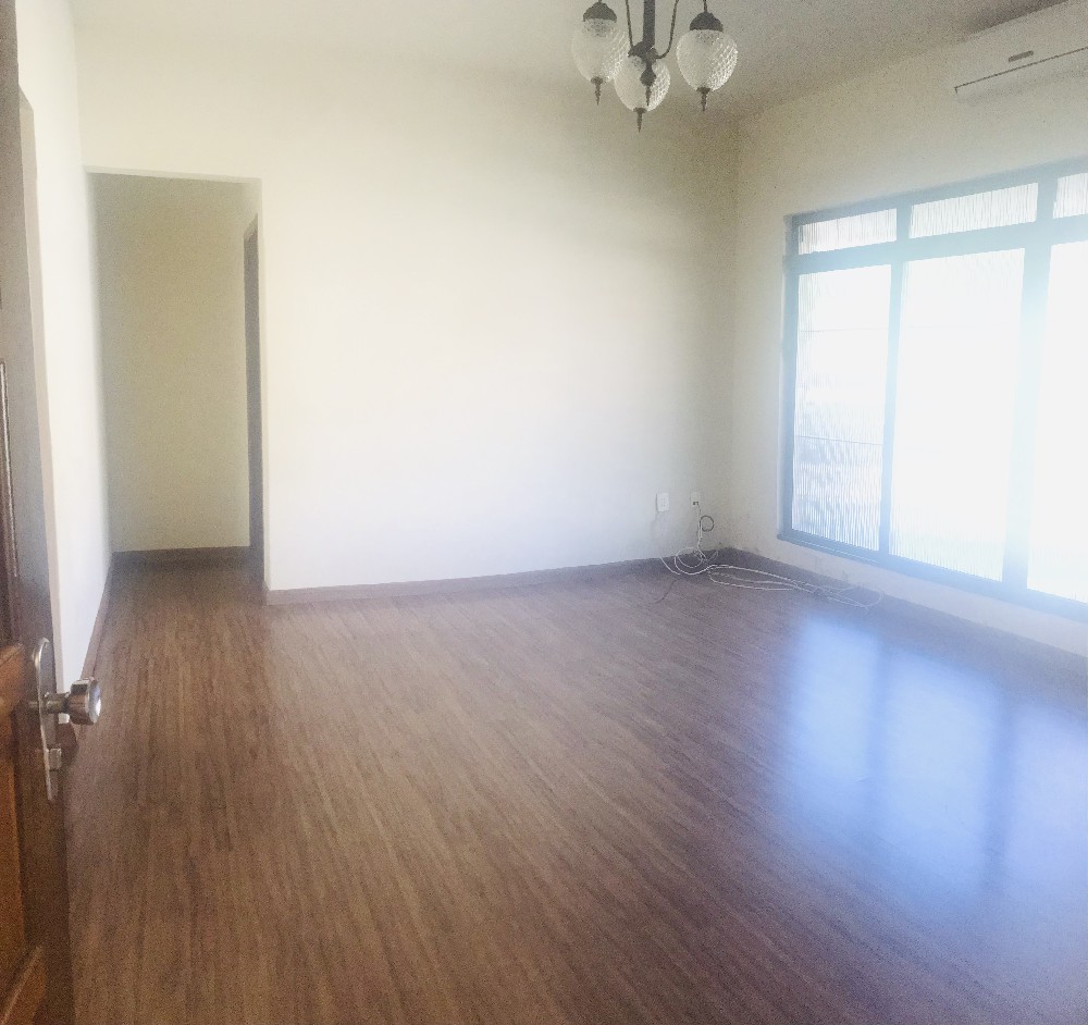 CASA PARA ALUGAR EM ÓTIMA LOCALIZAÇÃO 