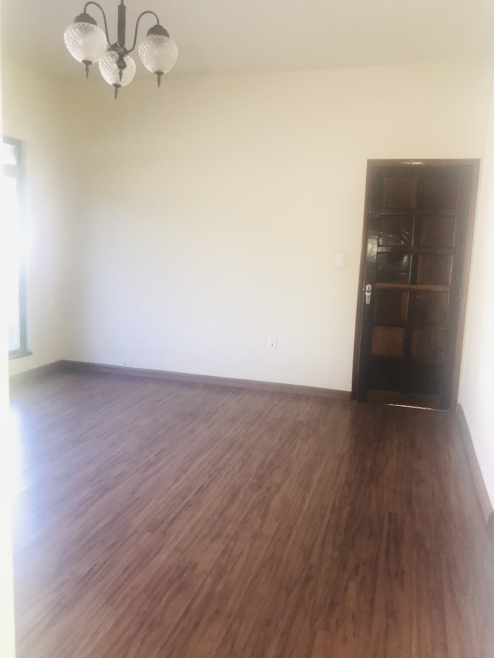 CASA PARA ALUGAR EM ÓTIMA LOCALIZAÇÃO 