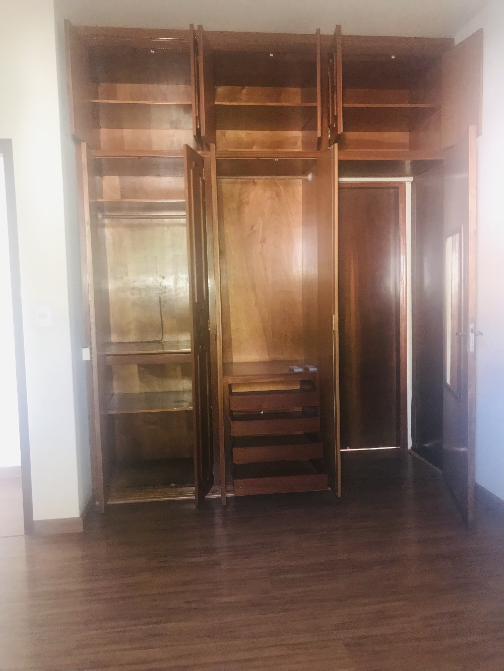CASA PARA ALUGAR EM ÓTIMA LOCALIZAÇÃO 