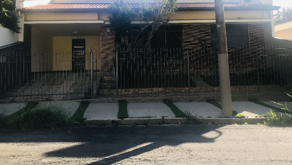 CASA PARA ALUGAR EM ÓTIMA LOCALIZAÇÃO 