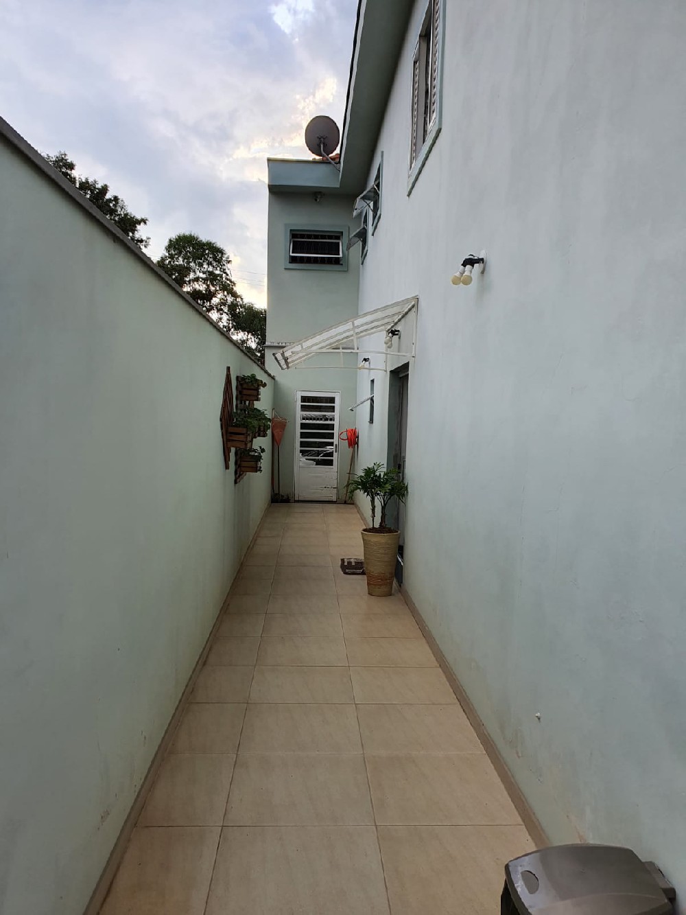 SOBRADO A VENDA 