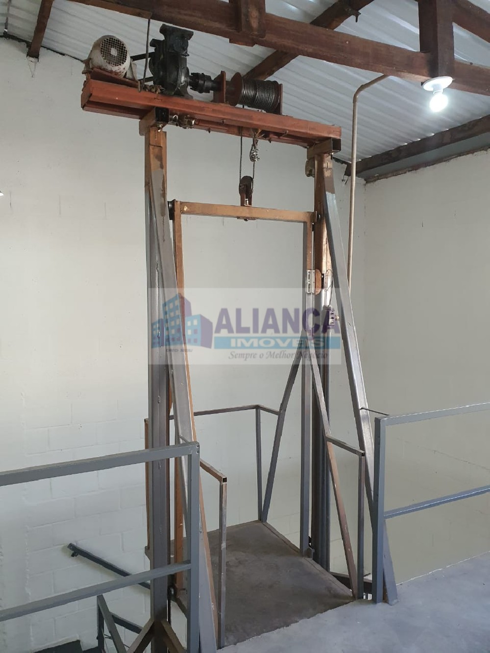 IMÓVEL COMERCIAL NO CENTRO