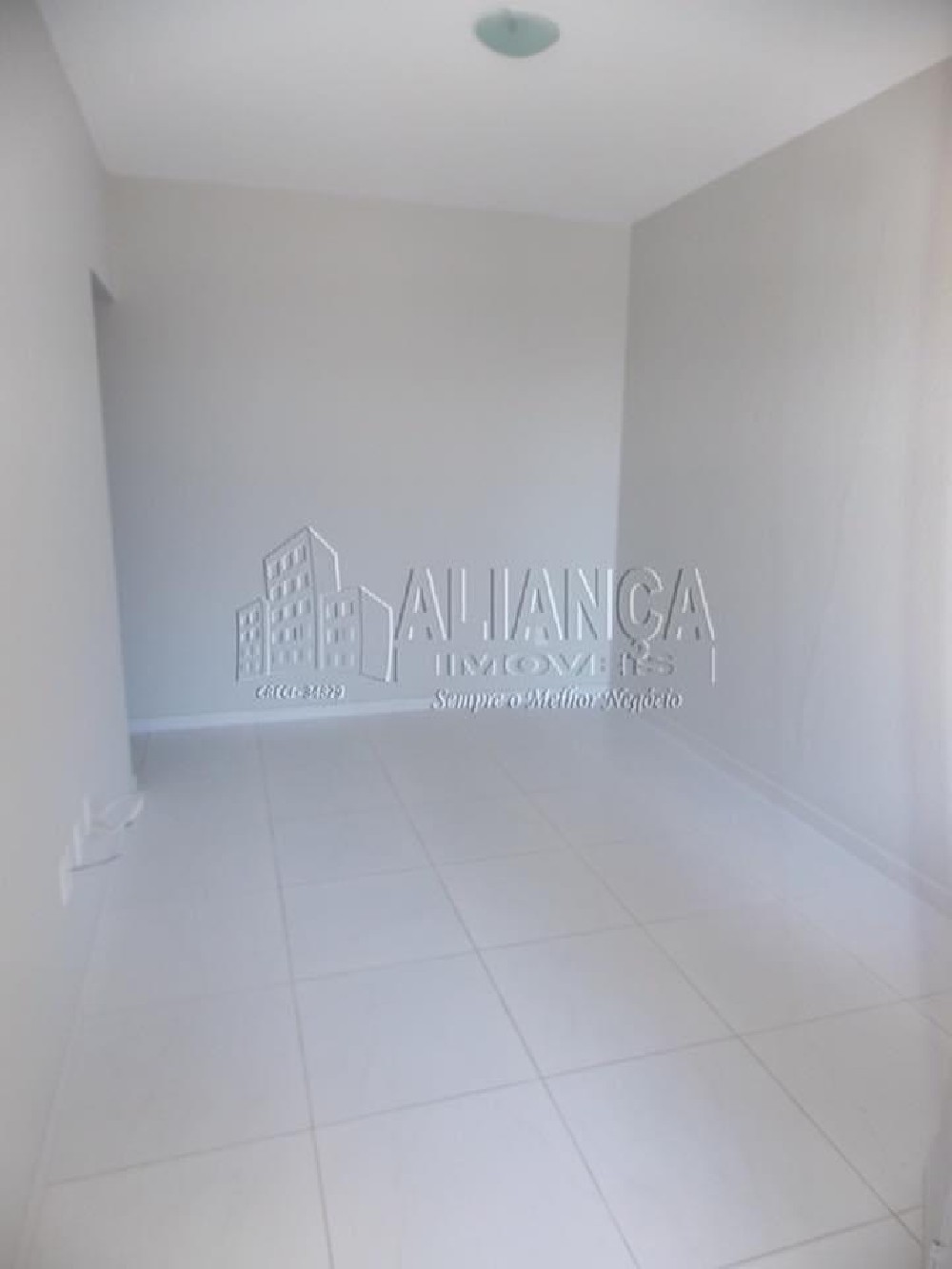 CASA PARA ALUGAR EM CONDOMÍNIO 
