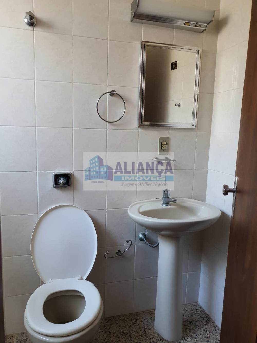 ALUGUEL NO CENTRO 