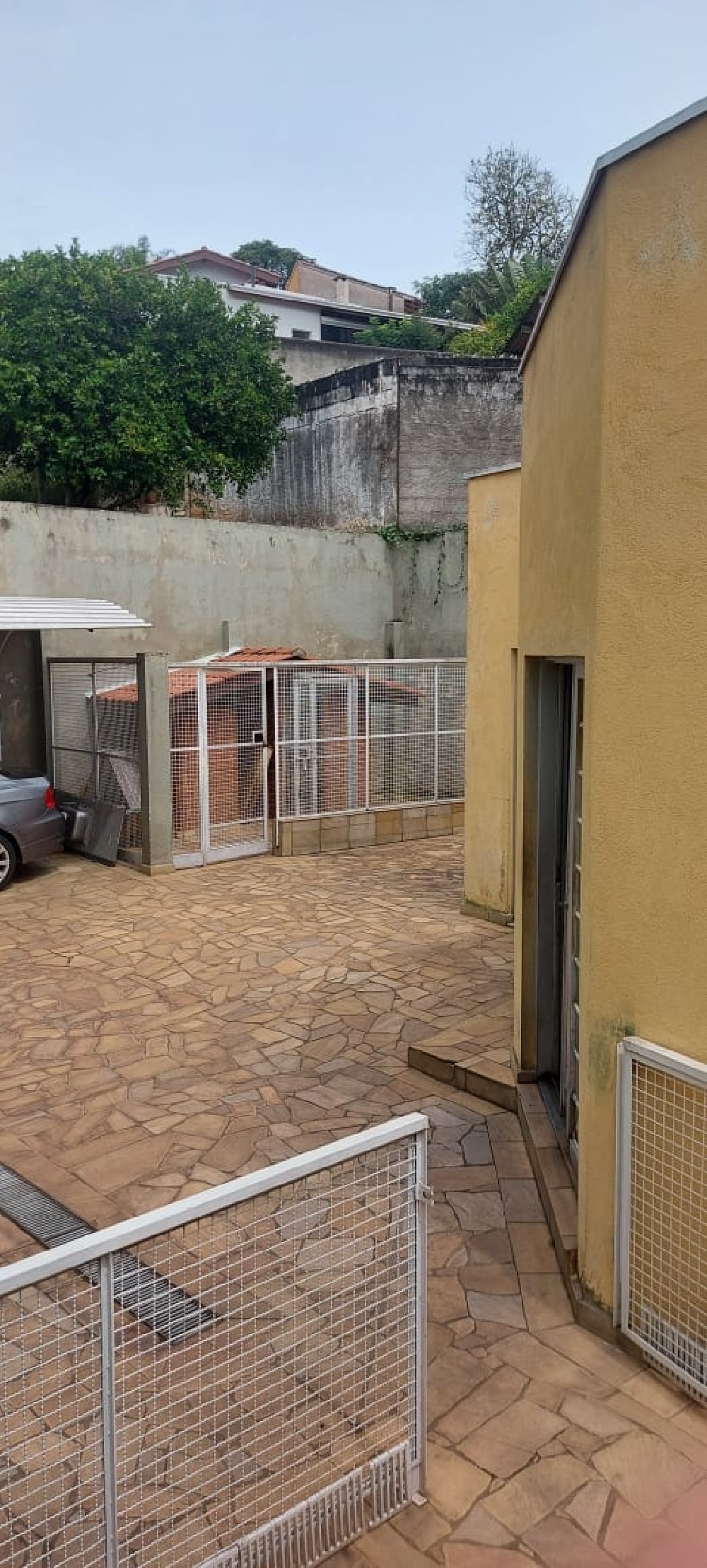 PRÉDIO A VENDA EM SERRA NEGRA