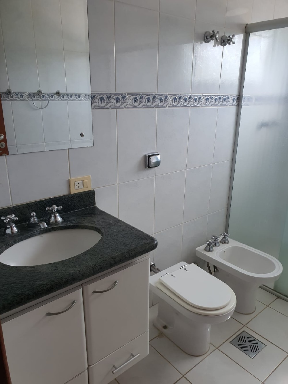 APARTAMENTO PARA ALUGAR 