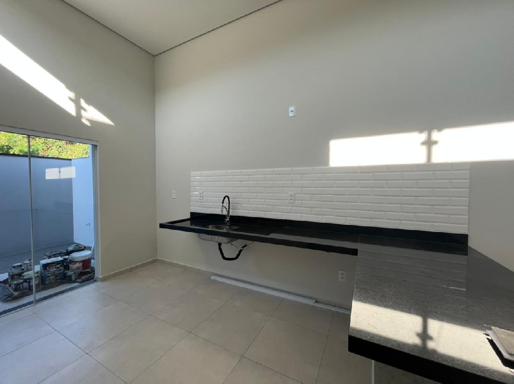 CASA MODERNA PARA VENDA