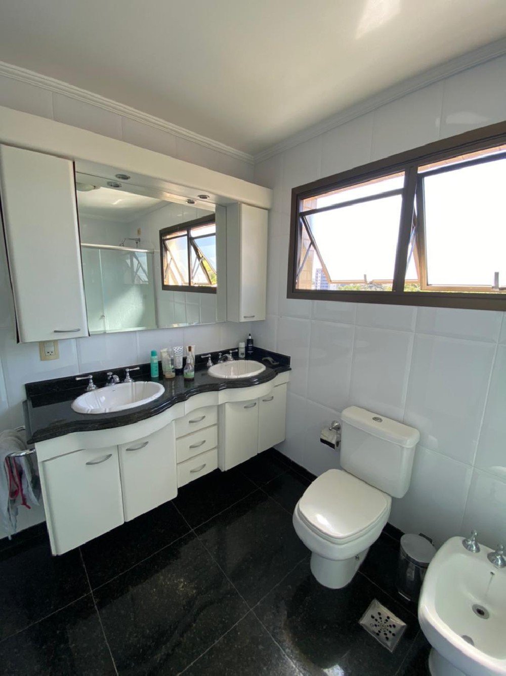 BELÍSSIMO APARTAMENTO PARA VENDA NO EDIFÍCIO SÃO CHARBEL 