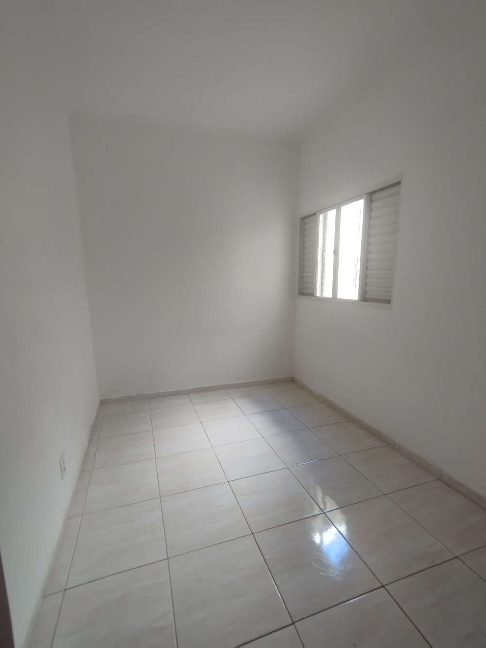 CASA PARA LOCAÇÃO - COMERCIAL/RESIDENCIAL