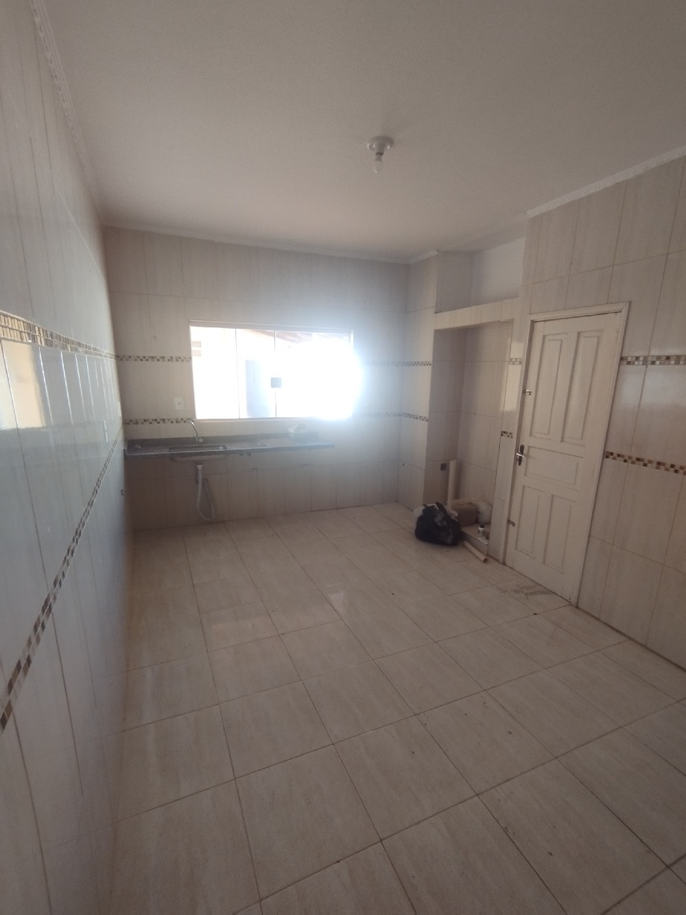 CASA PARA LOCAÇÃO - COMERCIAL/RESIDENCIAL