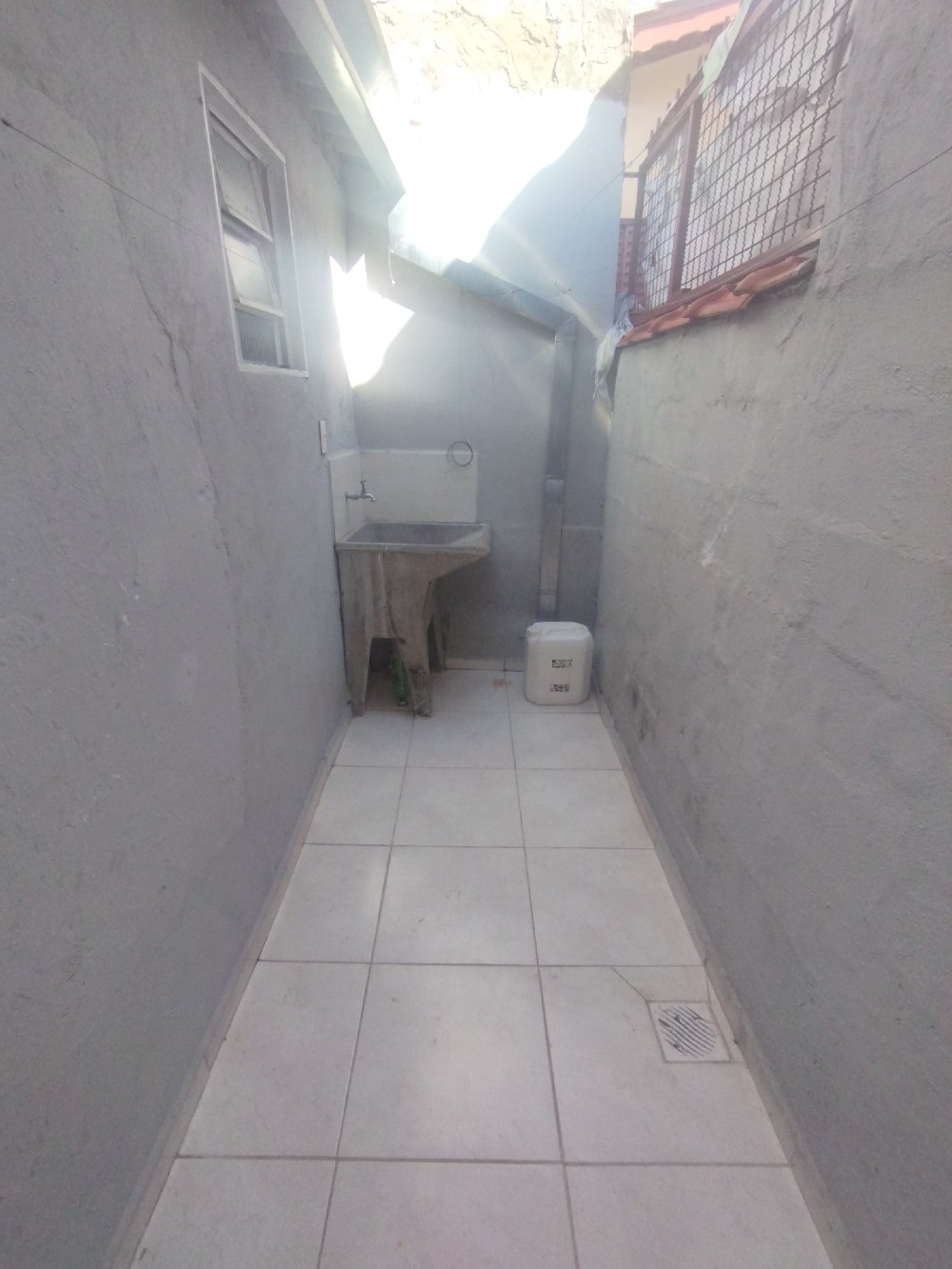 CASA PARA LOCAÇÃO PRÓXIMO AO CENTRO
