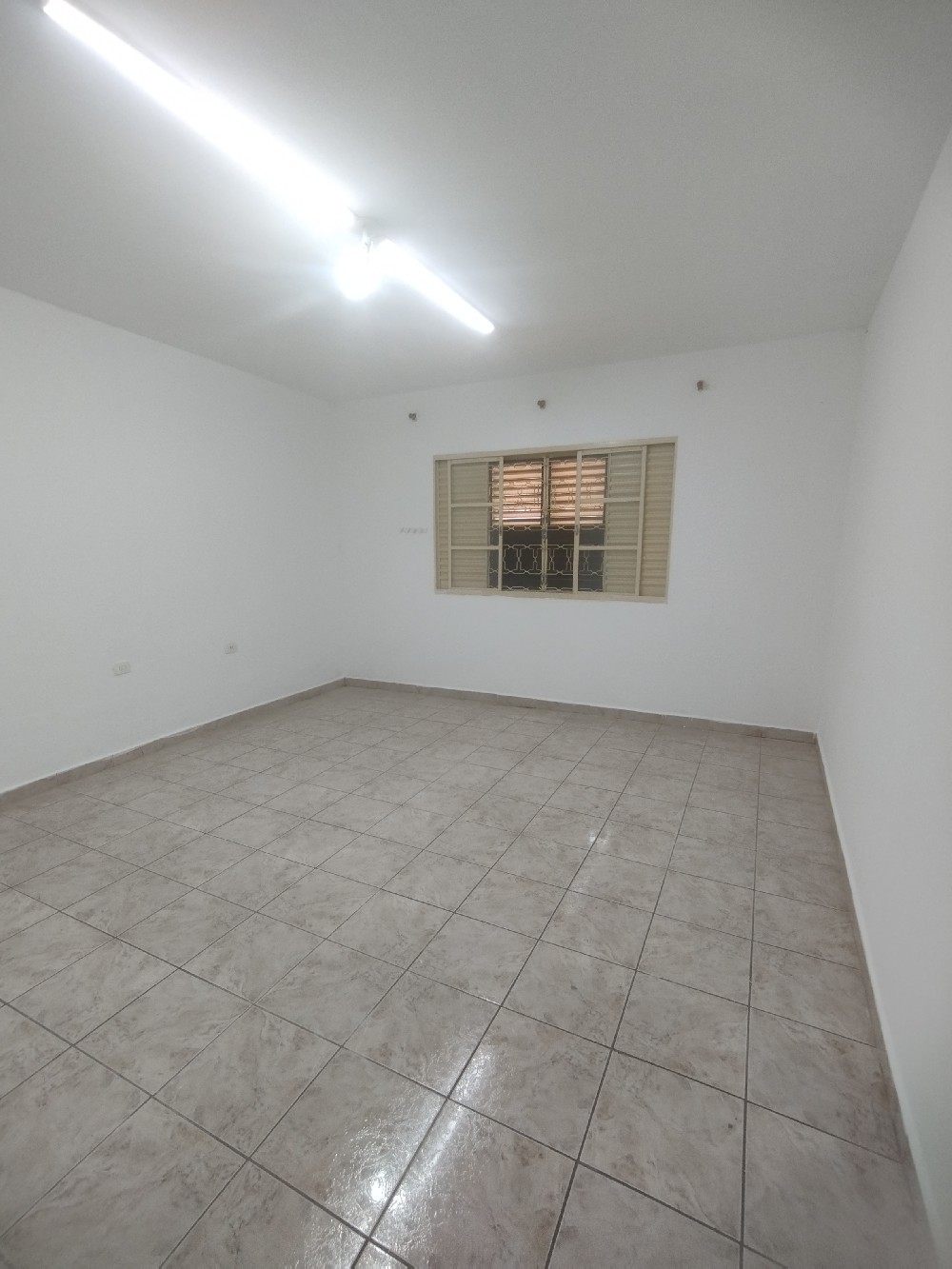 CASA PARA LOCAÇÃO NO CENTRO (COMERCIAL/RESIDENCIAL)