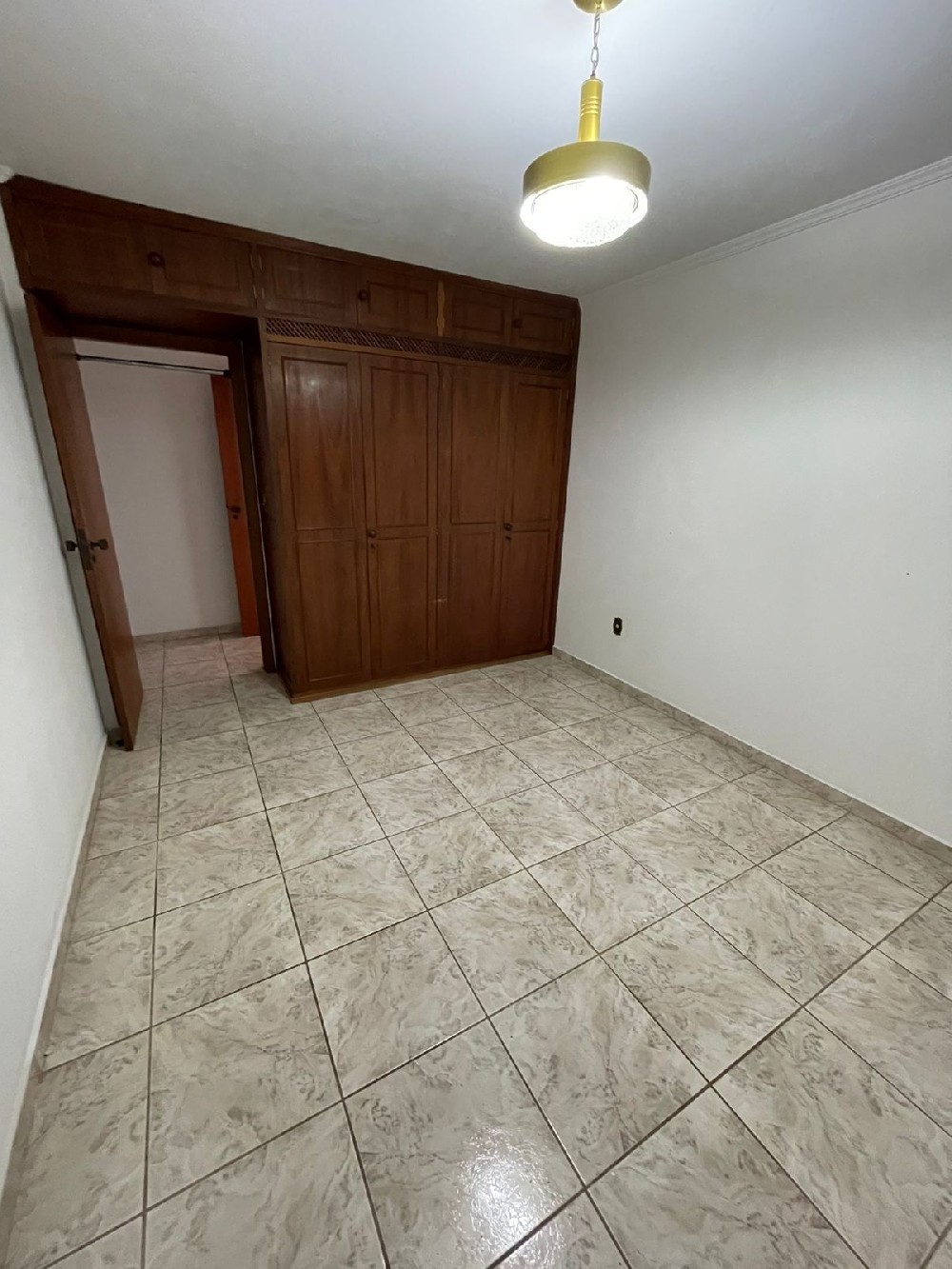 APARTAMENTO PARA LOCAÇÃO - EDIFÍCIO ADRIANO CORSI