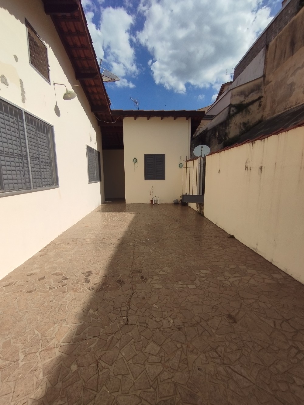 CASA PARA LOCAÇÃO NO JARDIM SILVANA