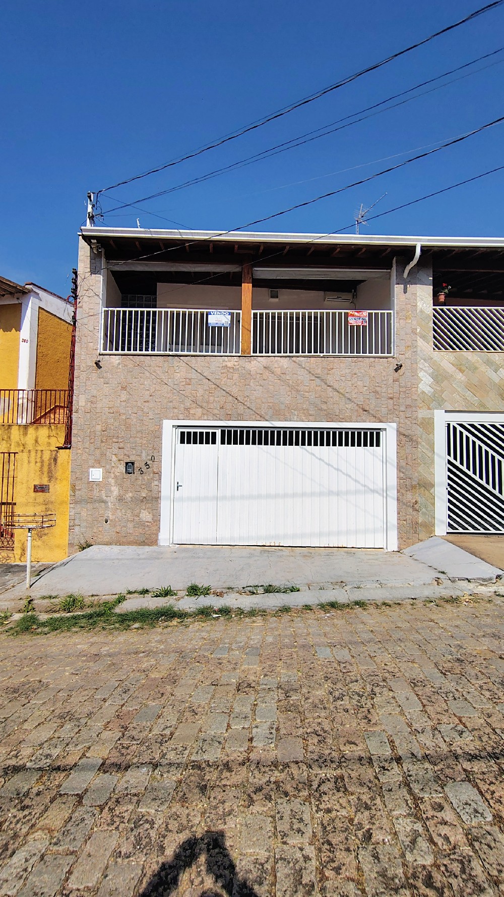 SOBRADO PARA VENDA PRÓXIMO AO CENTRO