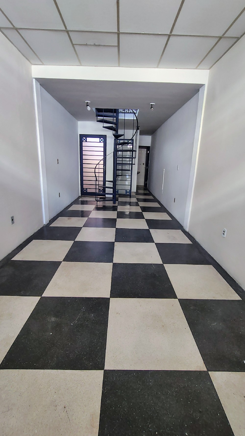 CASA PARA LOCAÇÃO NO CENTRO