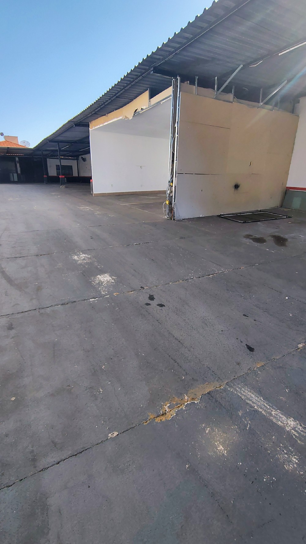 ESTACIONAMENTO PARA LOCAÇÃO