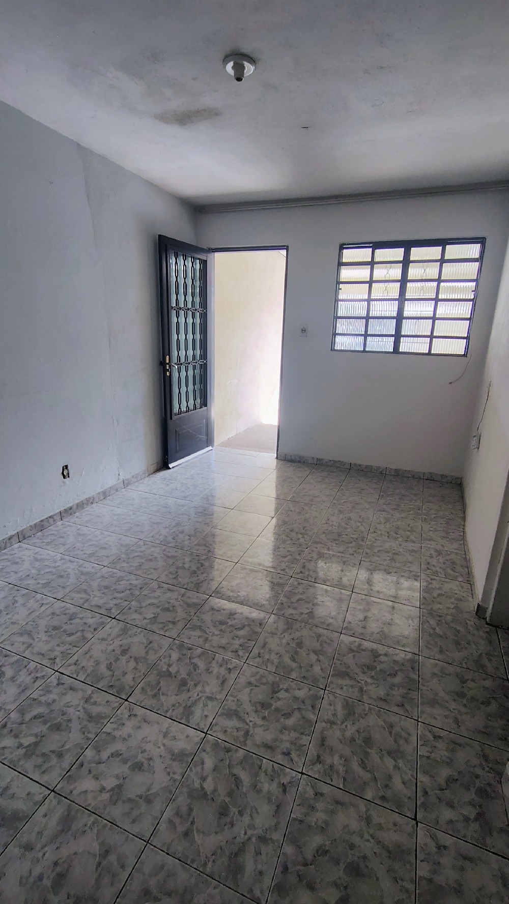 CASA PARA LOCAÇÃO