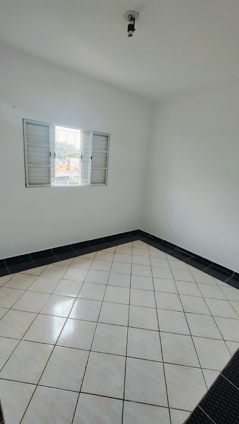 CASA PARA LOCAÇÃO