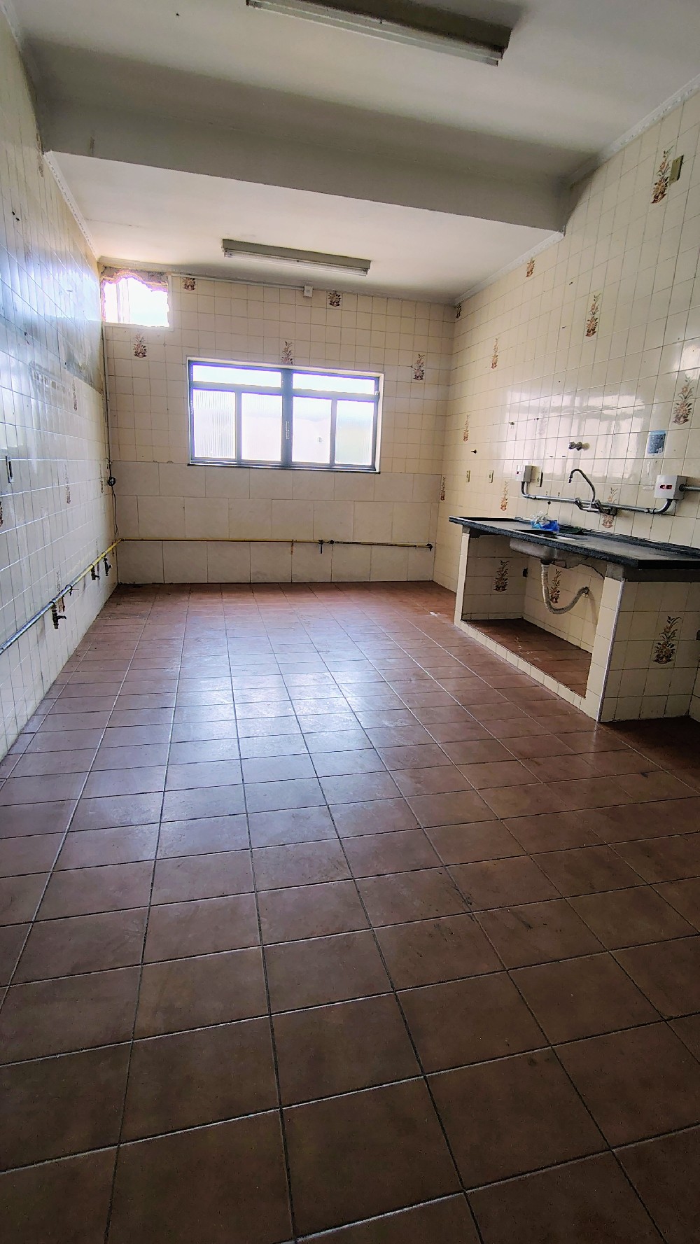 SOBRADO PARA LOCAÇÃO NO LARGO DO ROSÁRIO