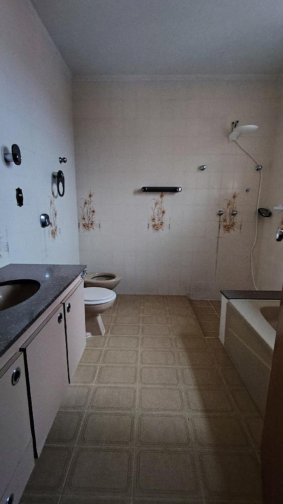 SOBRADO PARA LOCAÇÃO NO CENTRO